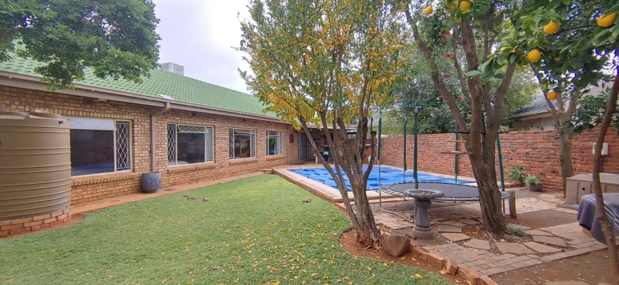 4 Bedroom Property for Sale in Hillcrest Northern Cape